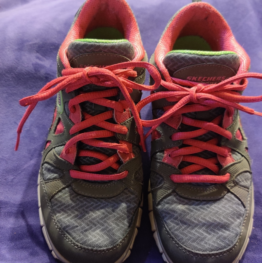 Sketchers Sneakers